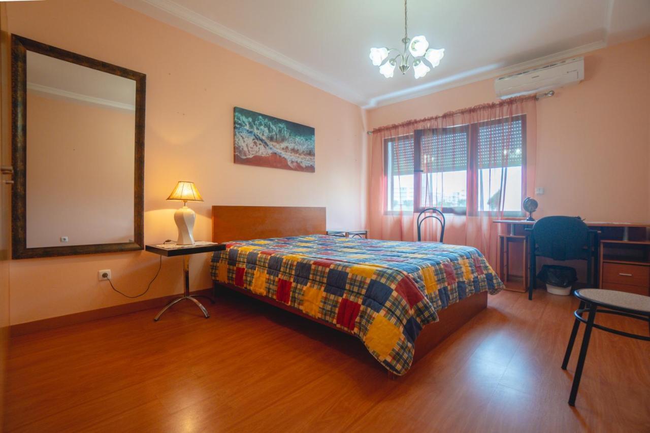 Large Modern Ponta Delgada Apartment Extérieur photo